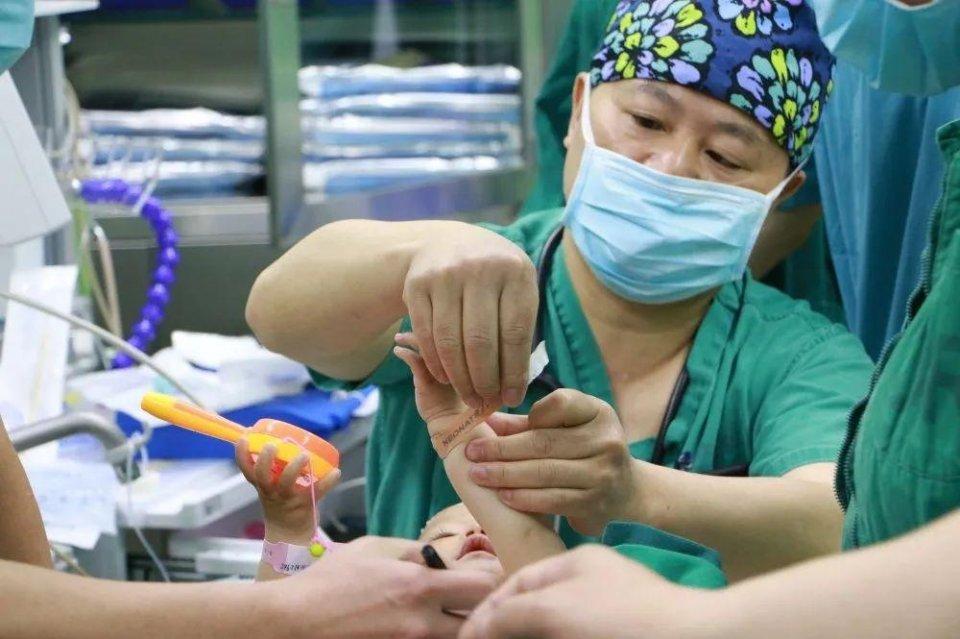 勐腊县妇婴监护型护送