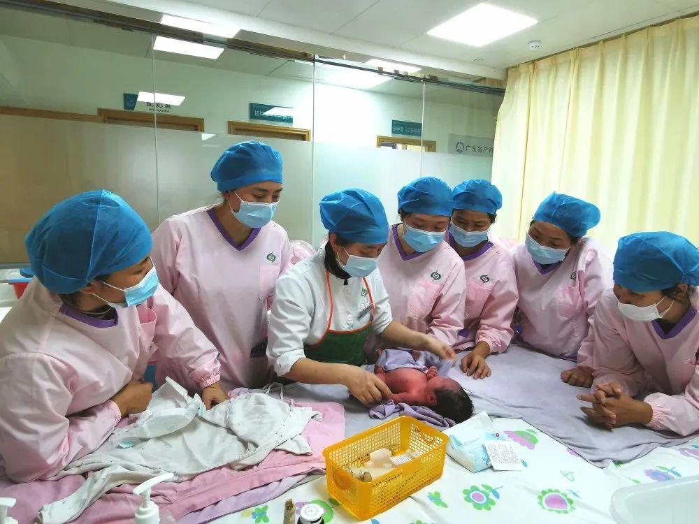 勐腊县妇婴监护型护送